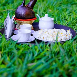 https://golden-court.about-kampalahotels.com